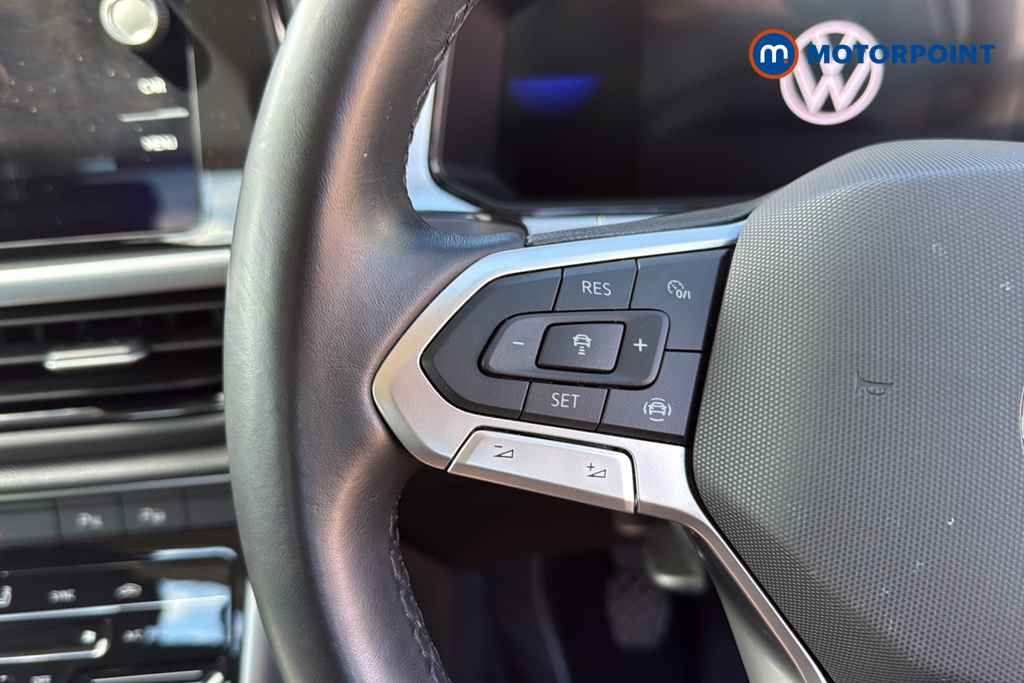 Volkswagen T-Roc Life Manual Petrol SUV - Stock Number (1653629) - 4th supplementary image