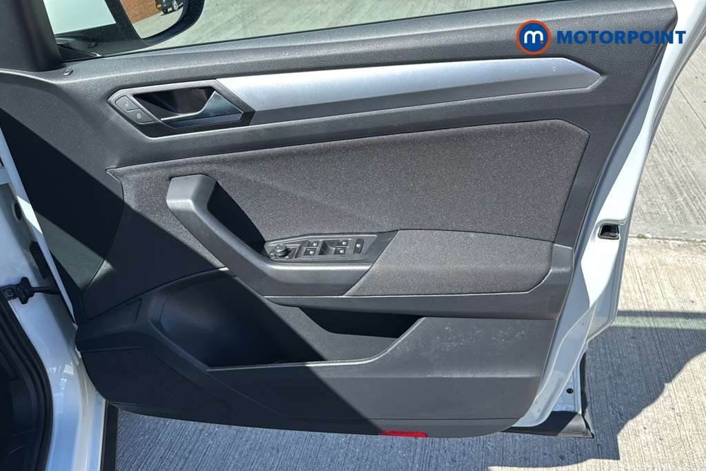Volkswagen T-Roc Life Manual Petrol SUV - Stock Number (1653629) - 18th supplementary image