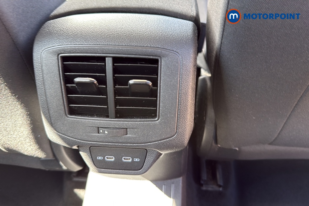 Volkswagen T-Roc Life Manual Petrol SUV - Stock Number (1653629) - 28th supplementary image