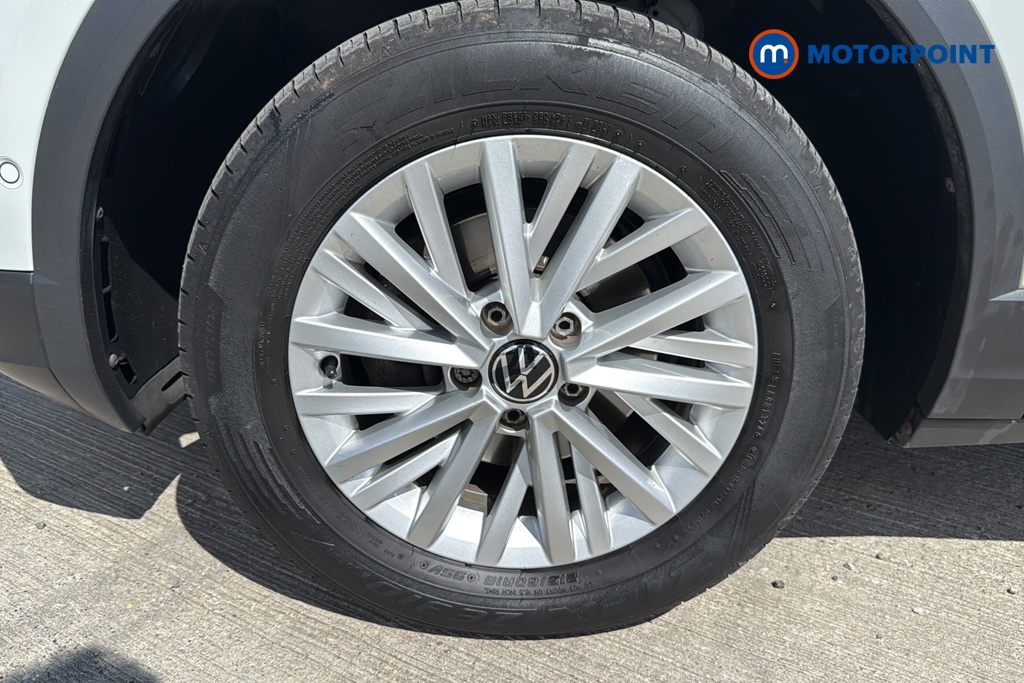 Volkswagen T-Roc Life Manual Petrol SUV - Stock Number (1653629) - 44th supplementary image