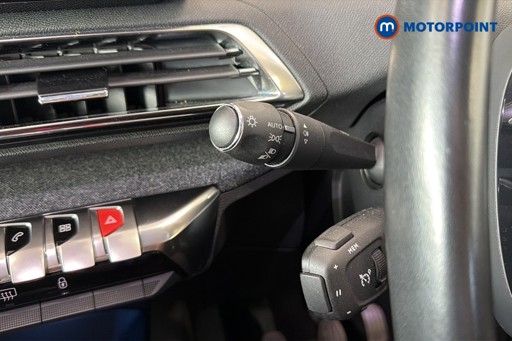 Peugeot 3008 Allure Premium Manual Petrol SUV - Stock Number (1653758) - 5th supplementary image