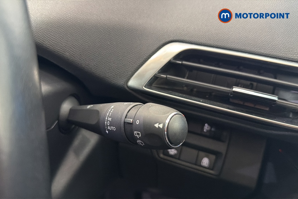 Peugeot 3008 Allure Premium Manual Petrol SUV - Stock Number (1653758) - 6th supplementary image