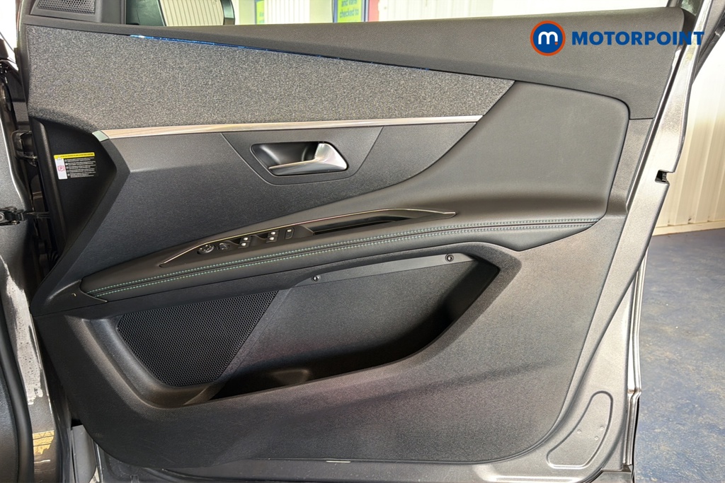 Peugeot 3008 Allure Premium Manual Petrol SUV - Stock Number (1653758) - 18th supplementary image