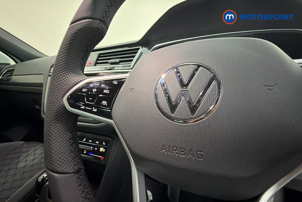 Volkswagen Tiguan R-Line Automatic Petrol SUV - Stock Number (1654229) - 5th supplementary image
