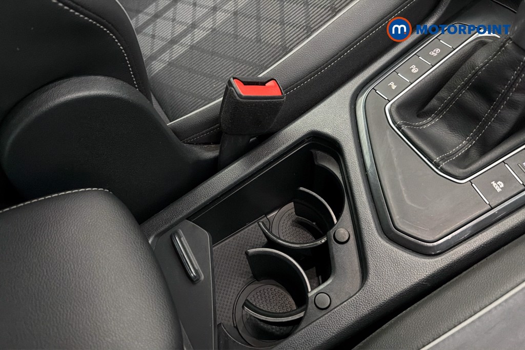 Volkswagen Tiguan R-Line Automatic Petrol SUV - Stock Number (1654229) - 16th supplementary image