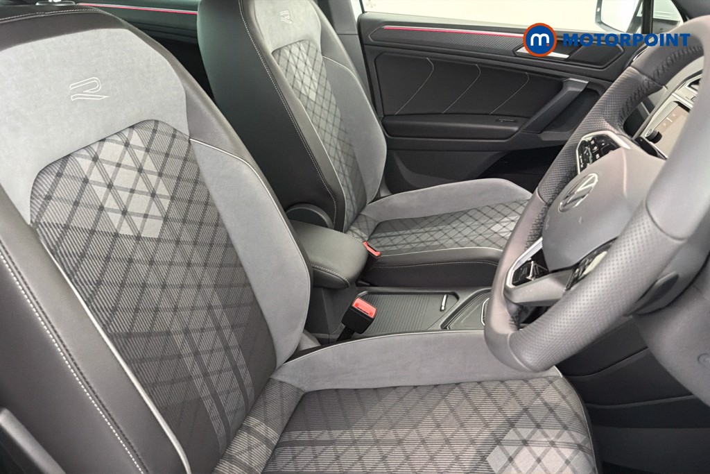 Volkswagen Tiguan R-Line Automatic Petrol SUV - Stock Number (1654229) - 22nd supplementary image