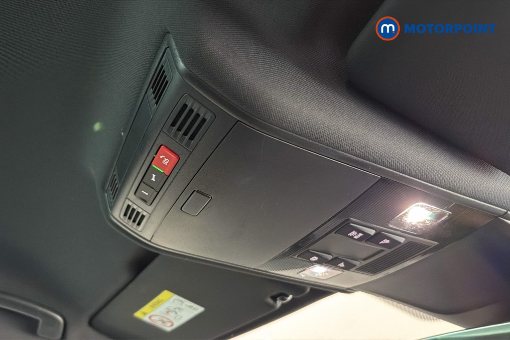 Volkswagen Tiguan R-Line Automatic Petrol SUV - Stock Number (1654229) - 32nd supplementary image