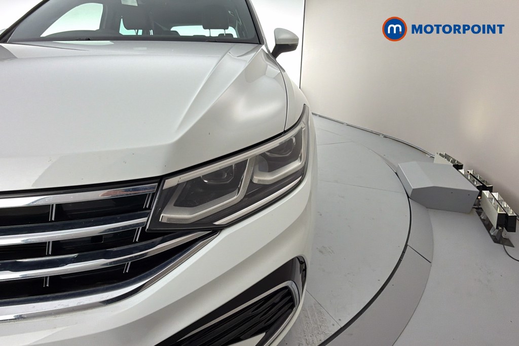 Volkswagen Tiguan R-Line Automatic Petrol SUV - Stock Number (1654229) - 44th supplementary image