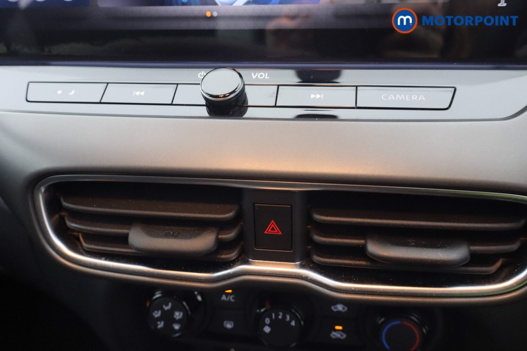 Nissan Juke Acenta Premium Manual Petrol SUV - Stock Number (1628020) - 3rd supplementary image