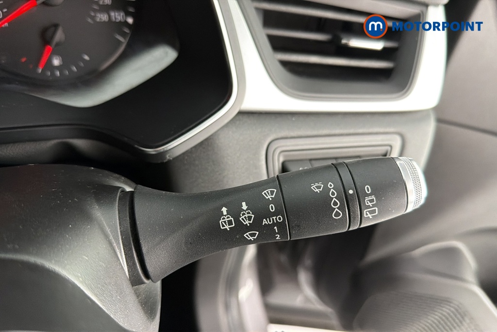 Renault Captur Iconic Manual Petrol SUV - Stock Number (1628379) - 6th supplementary image