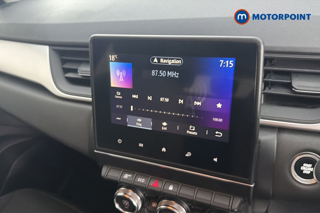 Renault Captur Iconic Manual Petrol SUV - Stock Number (1628379) - 8th supplementary image