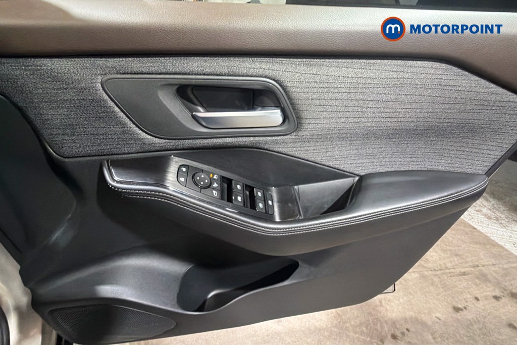 Nissan X-Trail N-Connecta Automatic Petrol-Electric Hybrid SUV - Stock Number (1631940) - 19th supplementary image