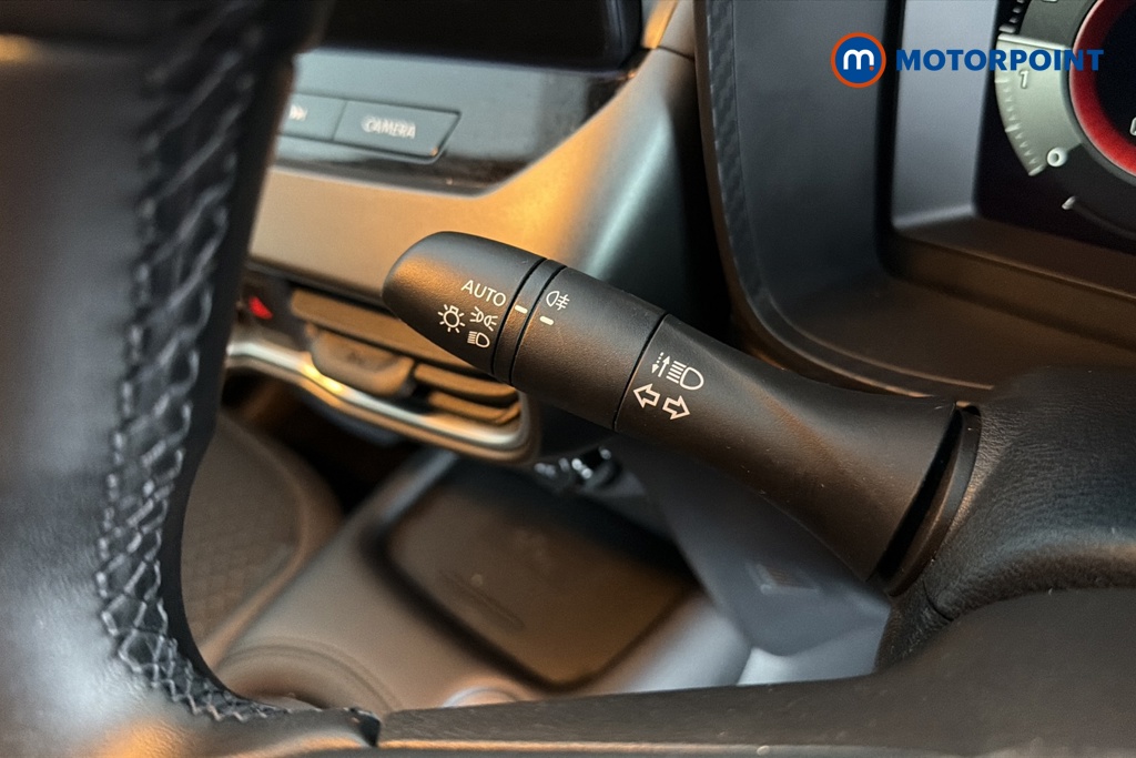 Nissan Juke N-Connecta Manual Petrol SUV - Stock Number (1635890) - 5th supplementary image
