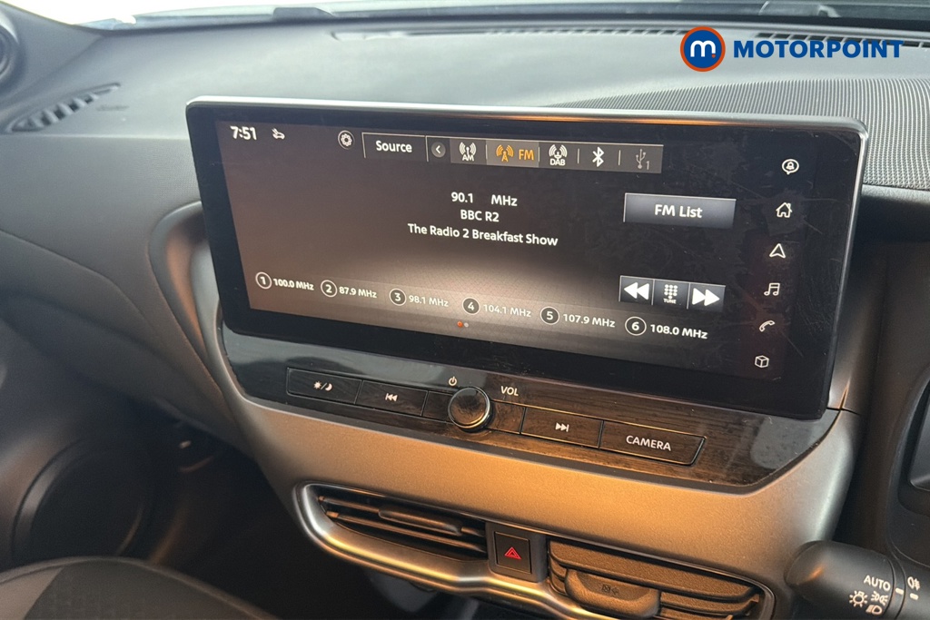 Nissan Juke N-Connecta Manual Petrol SUV - Stock Number (1635890) - 8th supplementary image