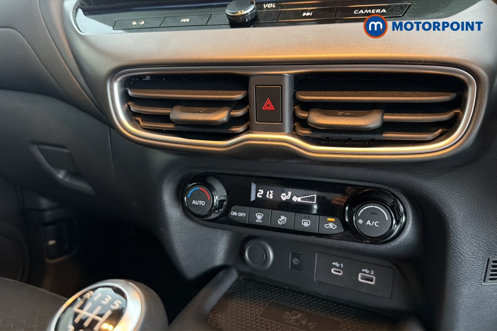 Nissan Juke N-Connecta Manual Petrol SUV - Stock Number (1635890) - 12th supplementary image