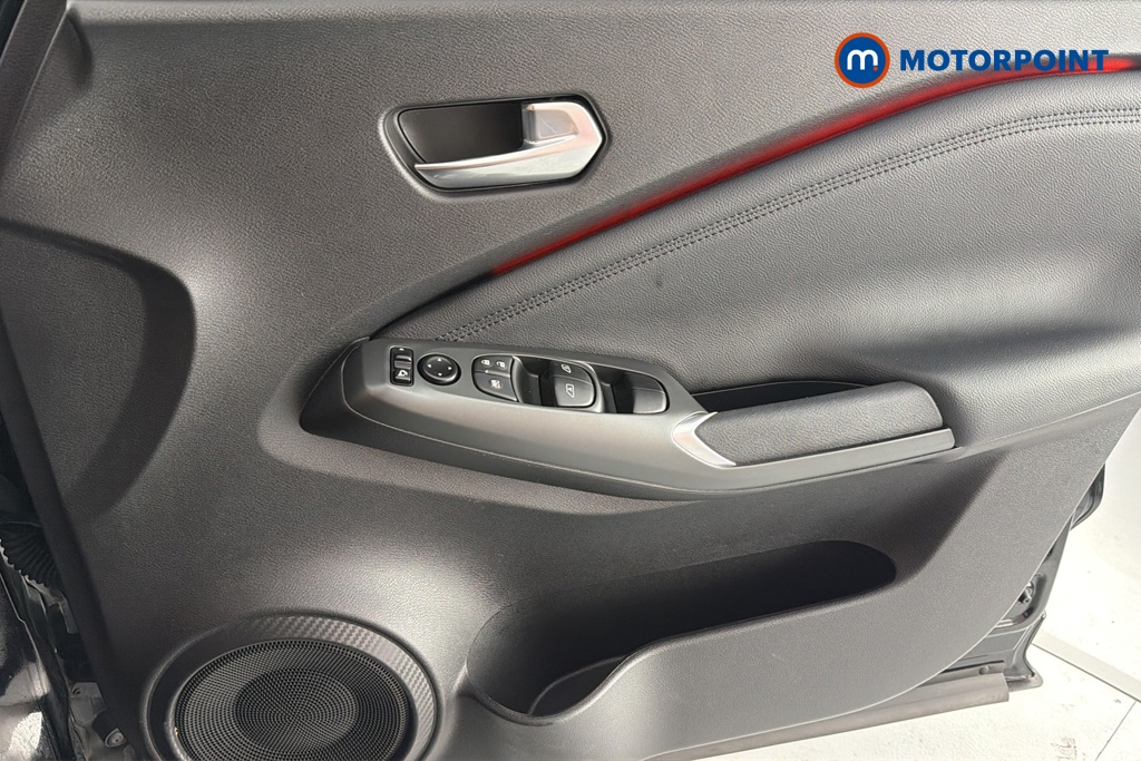 Nissan Juke N-Connecta Manual Petrol SUV - Stock Number (1635890) - 18th supplementary image