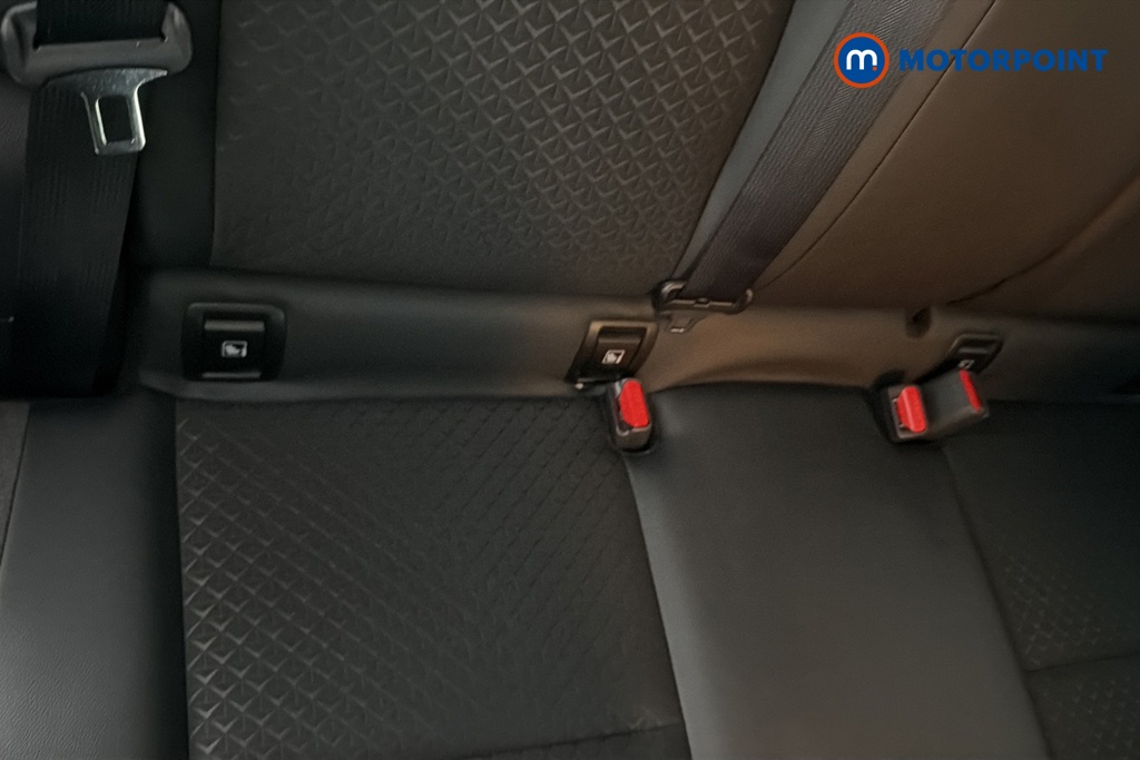 Nissan Juke N-Connecta Manual Petrol SUV - Stock Number (1635890) - 27th supplementary image