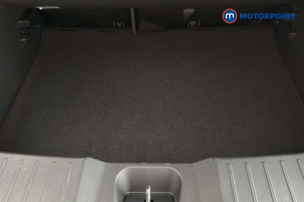 Nissan Juke N-Connecta Manual Petrol SUV - Stock Number (1635890) - 33rd supplementary image