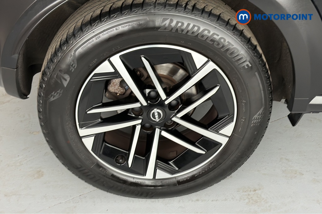 Nissan Juke N-Connecta Manual Petrol SUV - Stock Number (1635890) - 46th supplementary image