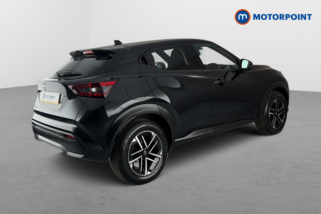 Nissan Juke N-Connecta Manual Petrol SUV - Stock Number (1635890) - Passenger side rear corner