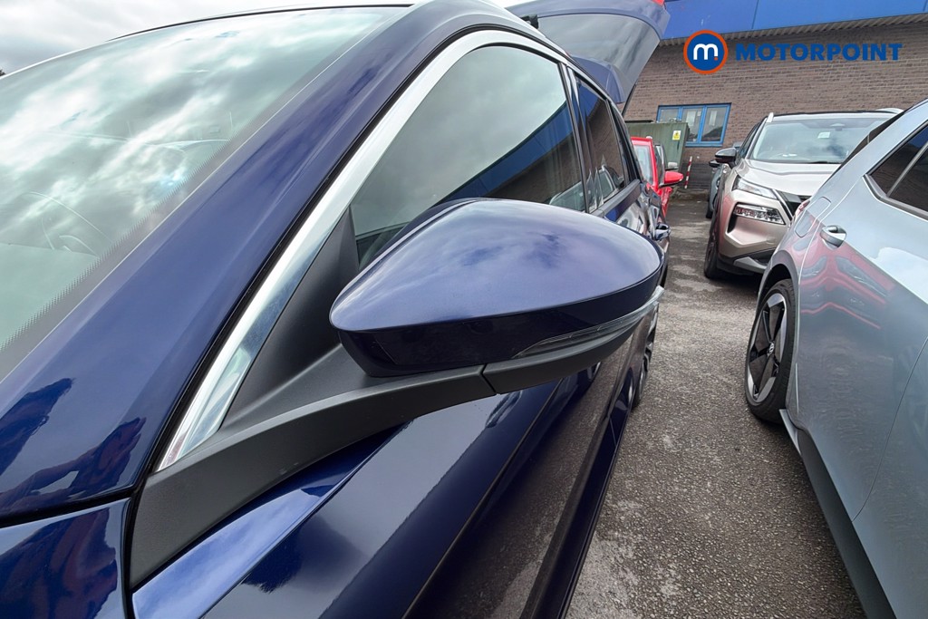 Volkswagen T-Roc R-Line Automatic Petrol SUV - Stock Number (1636848) - 43rd supplementary image