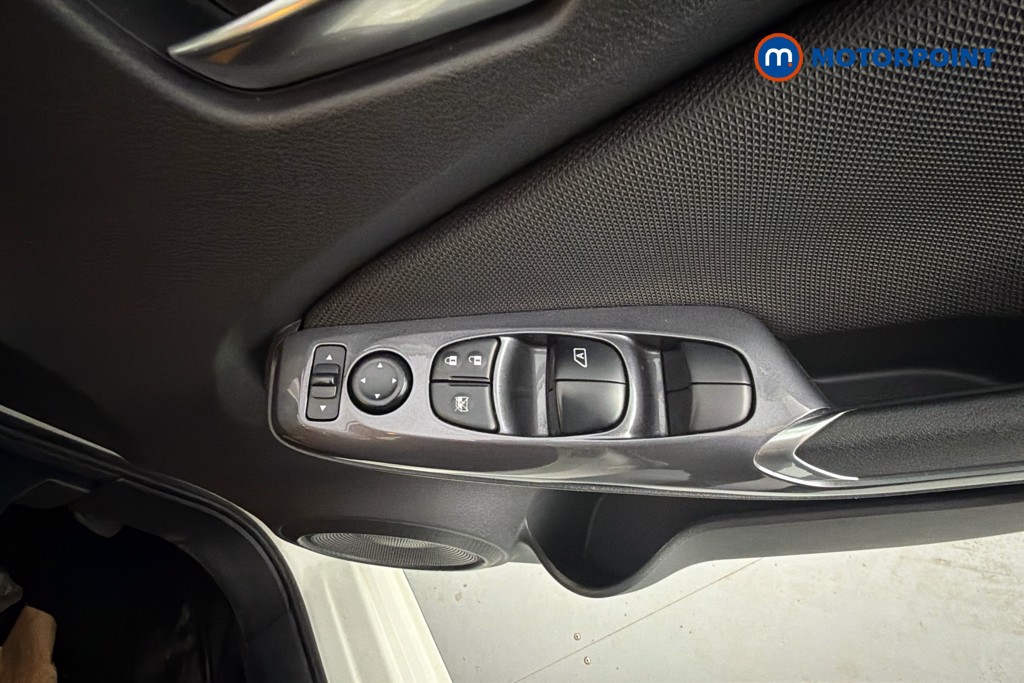 Nissan Juke Acenta Automatic Petrol SUV - Stock Number (1641711) - 20th supplementary image