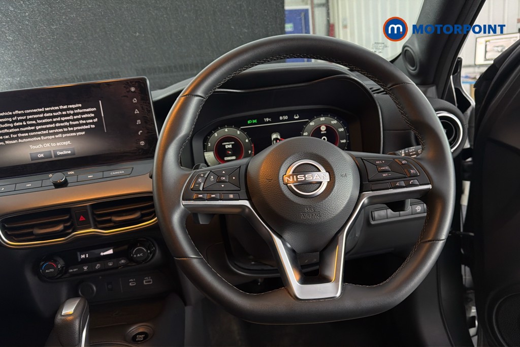 Nissan Juke N-Connecta Automatic Petrol SUV - Stock Number (1642412) - 2nd supplementary image