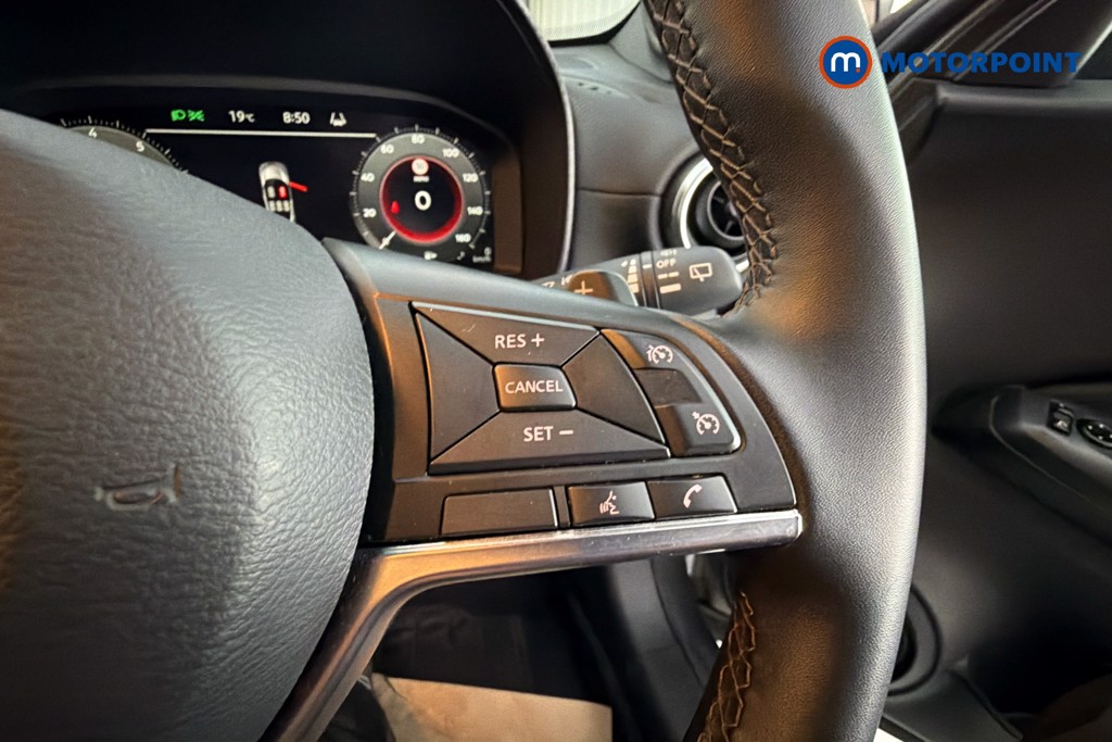 Nissan Juke N-Connecta Automatic Petrol SUV - Stock Number (1642412) - 4th supplementary image