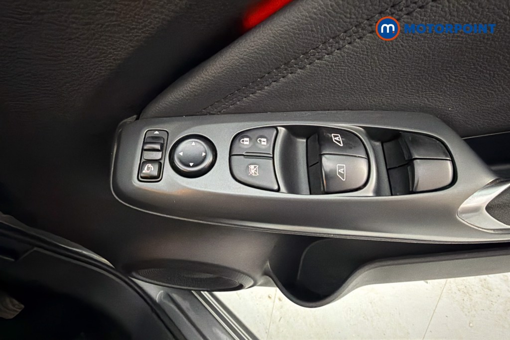 Nissan Juke N-Connecta Automatic Petrol SUV - Stock Number (1642412) - 20th supplementary image
