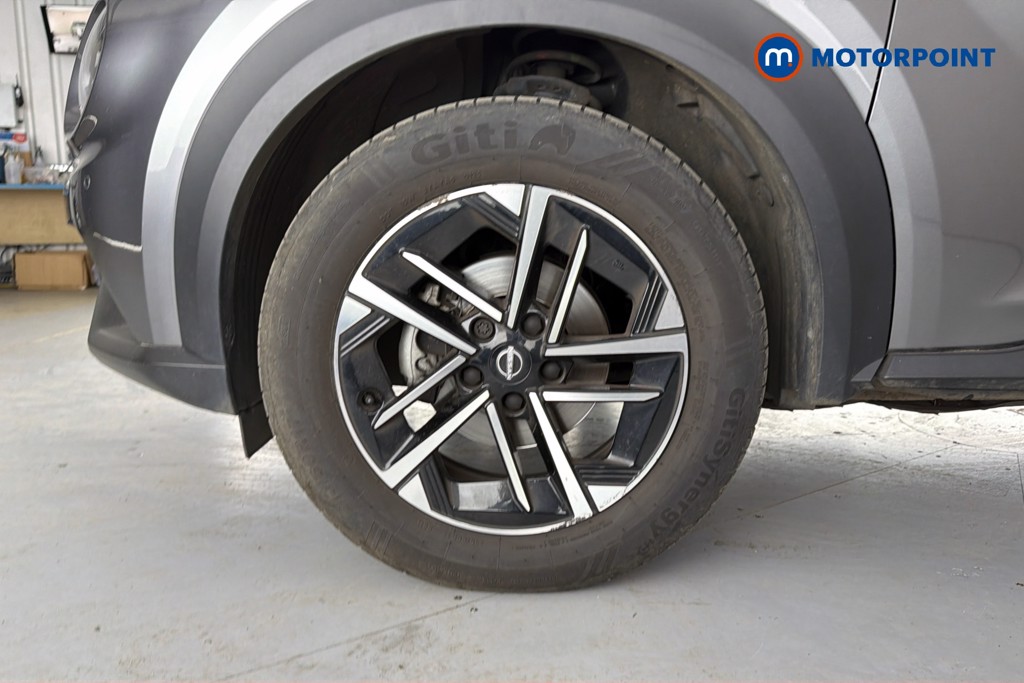 Nissan Juke N-Connecta Automatic Petrol SUV - Stock Number (1642412) - 47th supplementary image