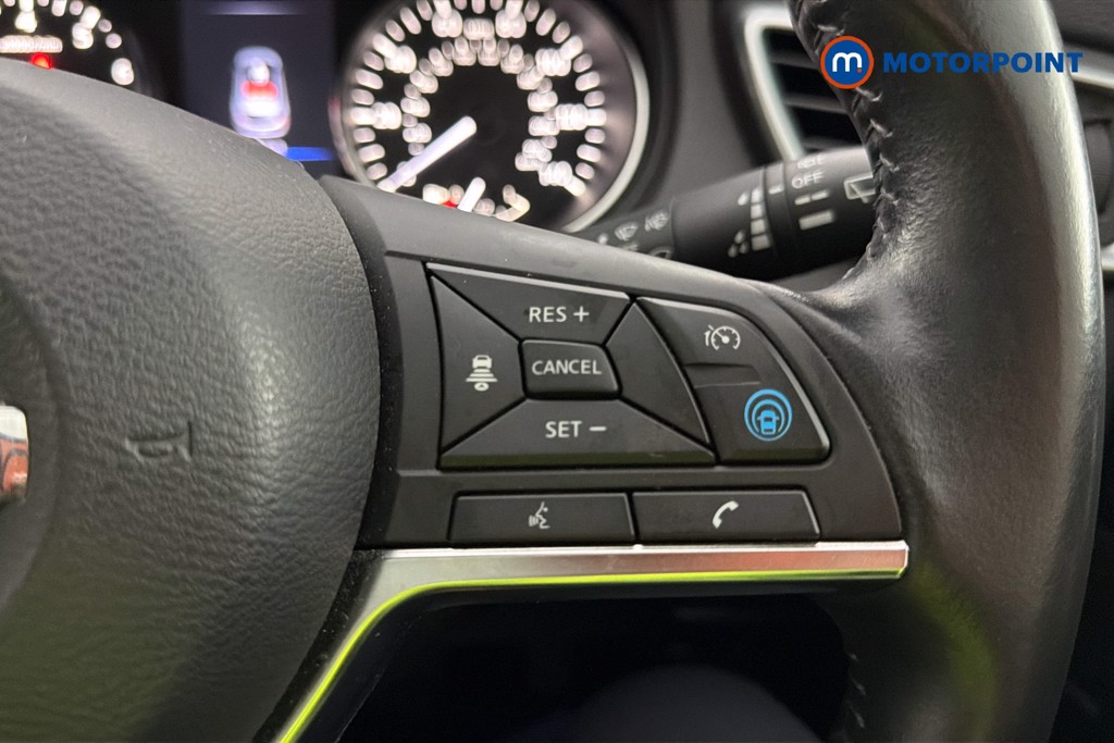 Nissan Qashqai Tekna Automatic Petrol SUV - Stock Number (1643577) - 4th supplementary image
