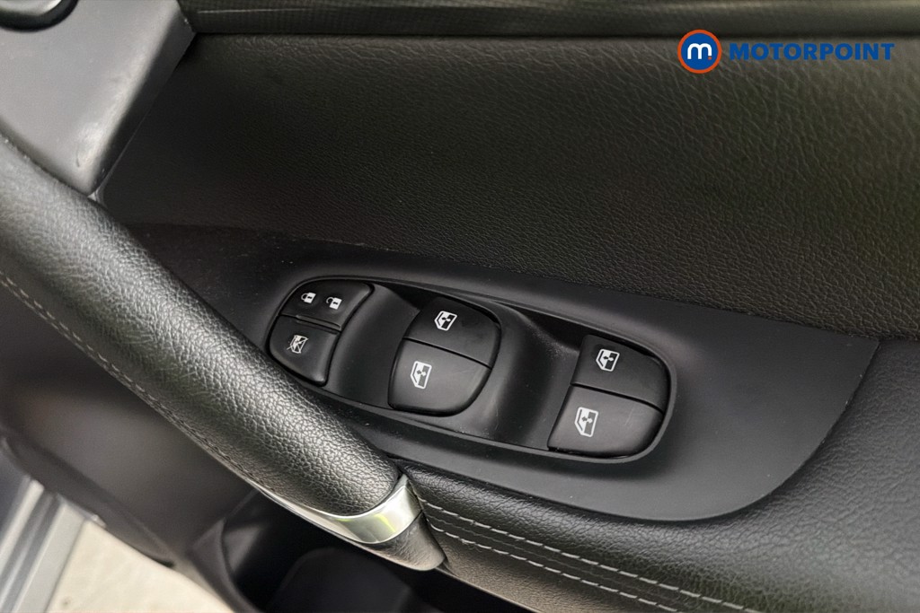 Nissan Qashqai Tekna Automatic Petrol SUV - Stock Number (1643577) - 20th supplementary image