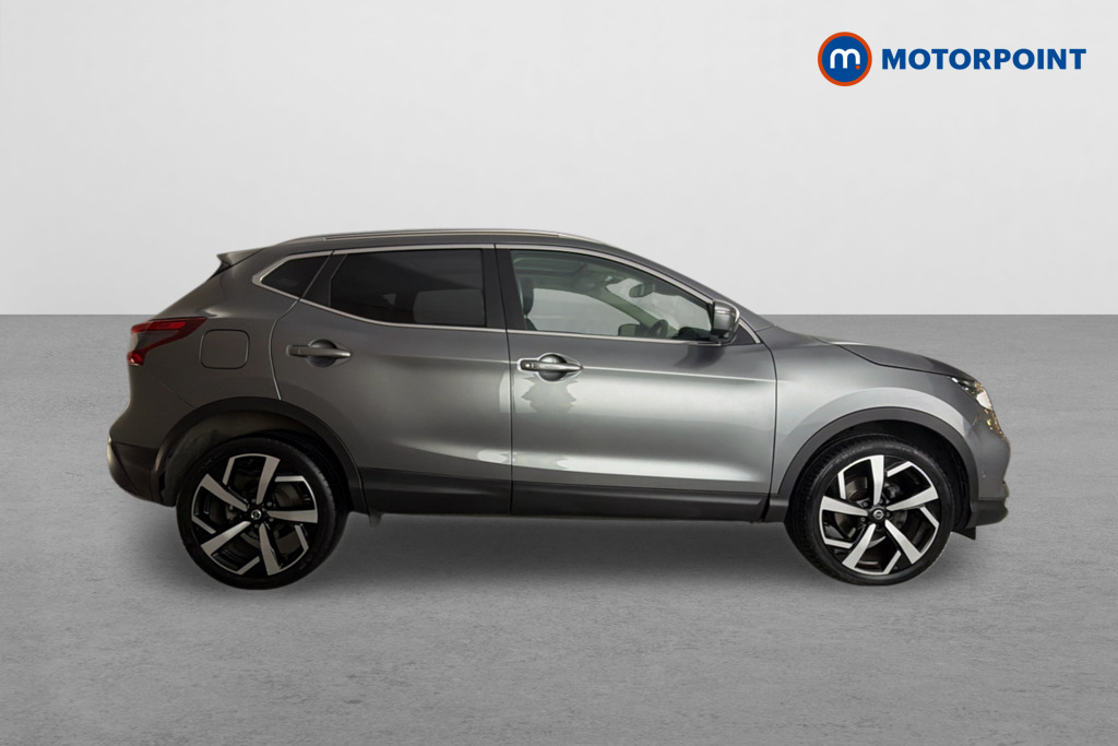 Nissan Qashqai Tekna Automatic Petrol SUV - Stock Number (1643577) - Drivers side