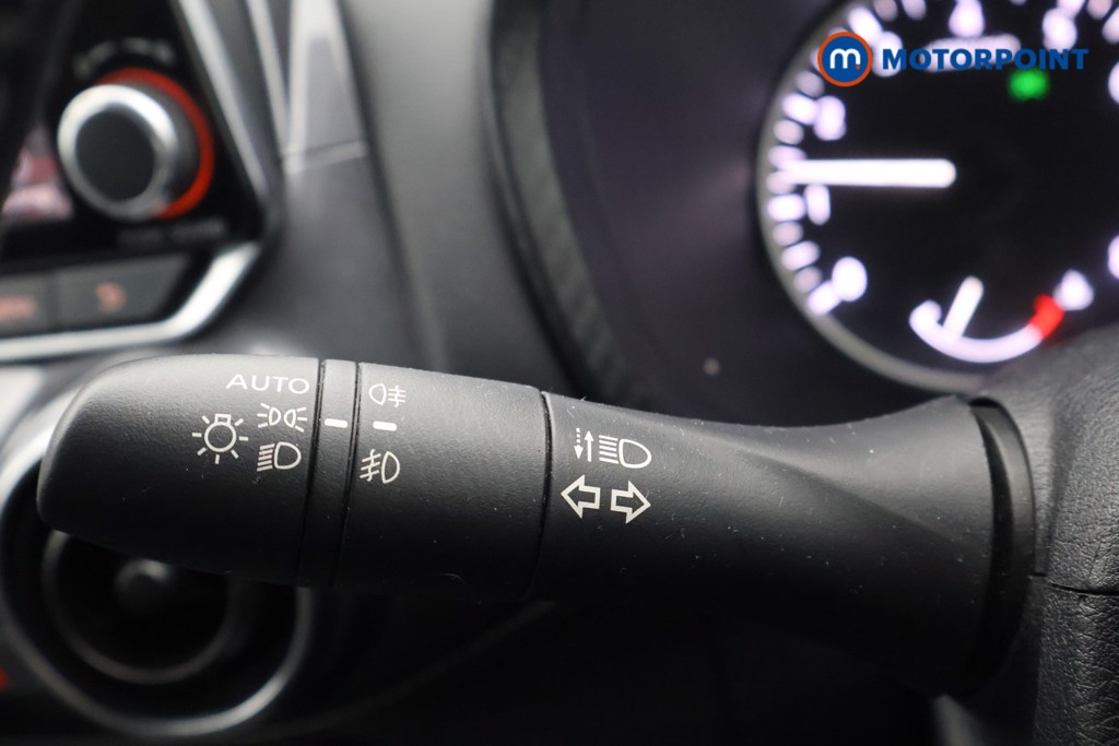 Nissan Juke Tekna Manual Petrol SUV - Stock Number (1644150) - 4th supplementary image