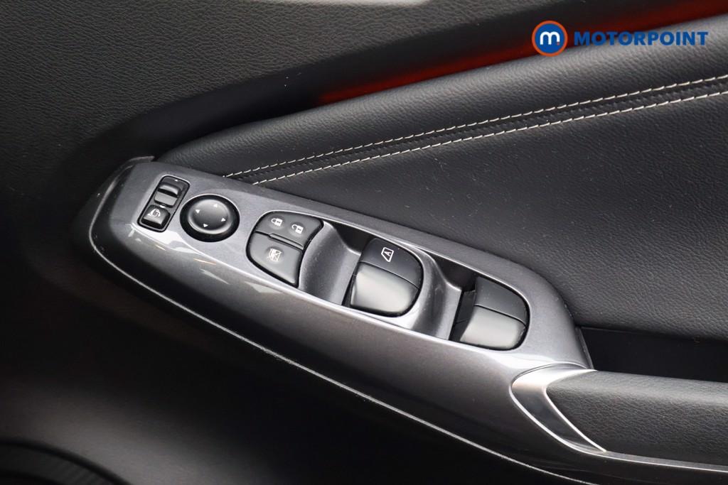 Nissan Juke Tekna Manual Petrol SUV - Stock Number (1644150) - 12th supplementary image