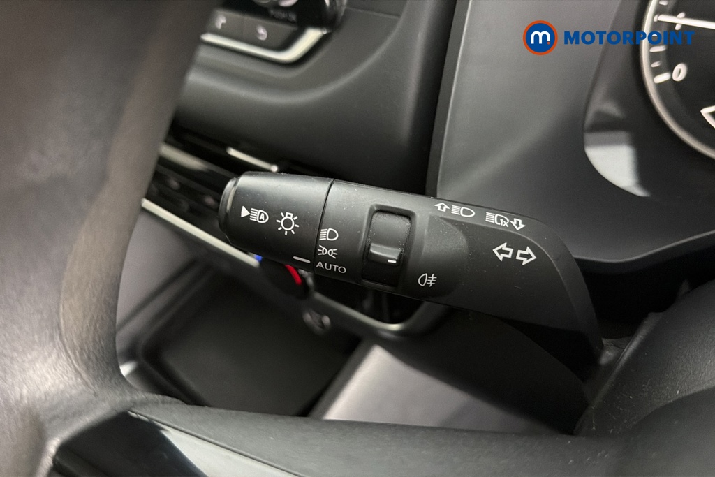 Nissan Qashqai Visia Manual Petrol SUV - Stock Number (1644556) - 5th supplementary image