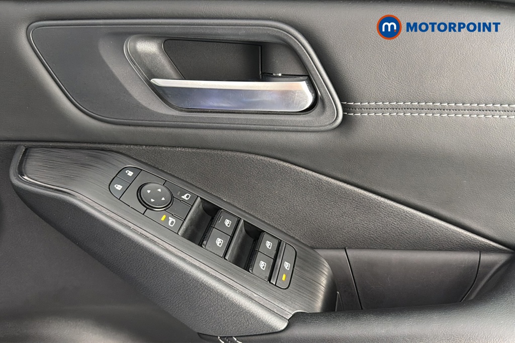 Nissan Qashqai Visia Manual Petrol SUV - Stock Number (1644556) - 19th supplementary image