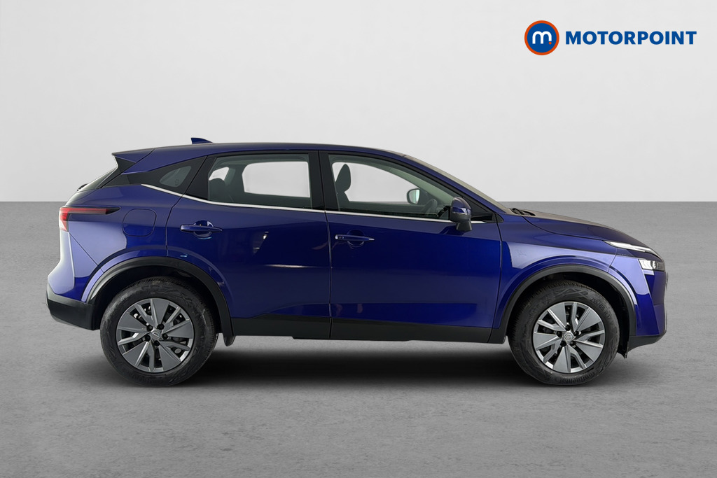 Nissan Qashqai Visia Manual Petrol SUV - Stock Number (1644556) - Passenger side