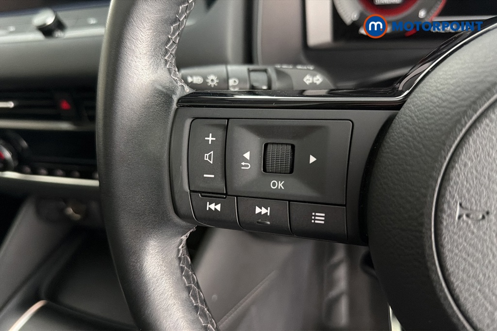 Nissan Qashqai N-Connecta Manual Petrol SUV - Stock Number (1644558) - 4th supplementary image