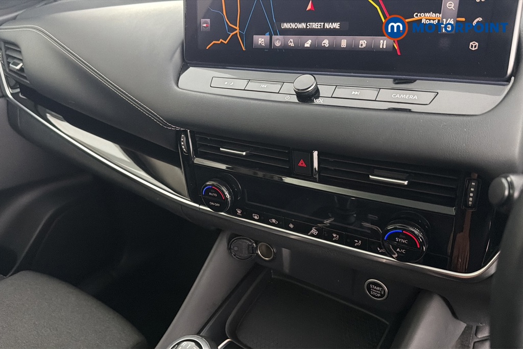 Nissan Qashqai N-Connecta Manual Petrol SUV - Stock Number (1644558) - 12th supplementary image