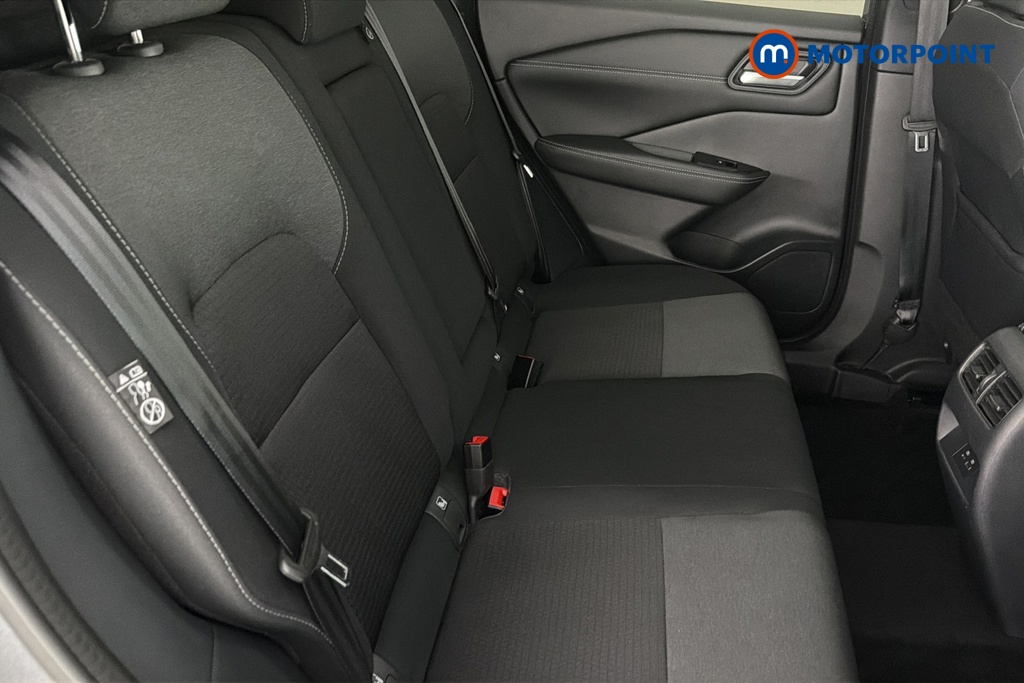Nissan Qashqai N-Connecta Manual Petrol SUV - Stock Number (1644558) - 25th supplementary image