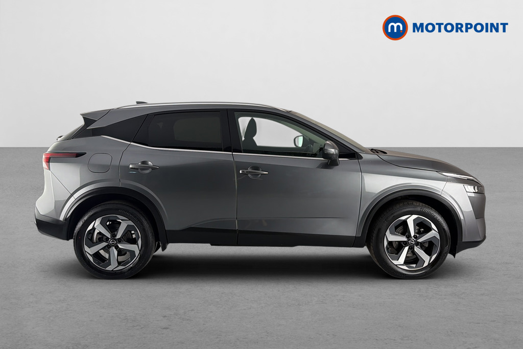 Nissan Qashqai N-Connecta Manual Petrol SUV - Stock Number (1644558) - Passenger side