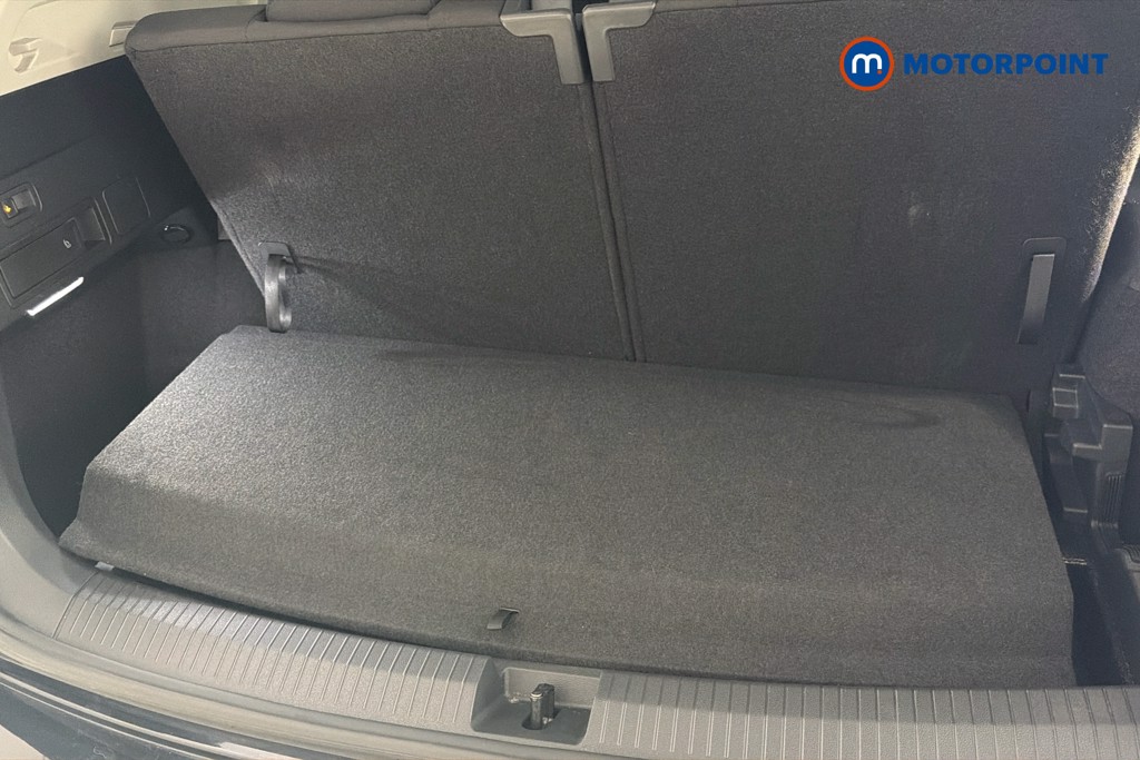 Volkswagen Tiguan Allspace Life Automatic Petrol SUV - Stock Number (1644620) - 33rd supplementary image