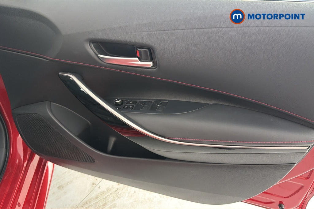 Toyota Corolla Excel Automatic Petrol-Electric Hybrid Estate - Stock Number (1645050) - 18th supplementary image