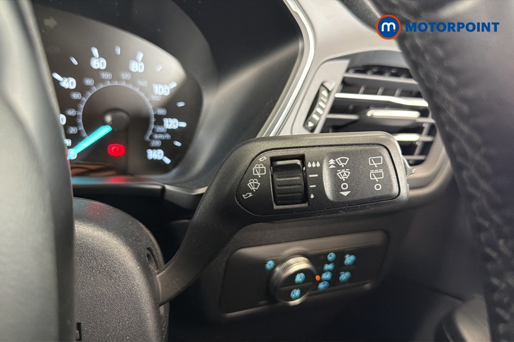 Ford Kuga Titanium First Edition Manual Petrol SUV - Stock Number (1645060) - 6th supplementary image