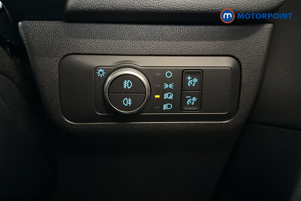 Ford Kuga Titanium First Edition Manual Petrol SUV - Stock Number (1645060) - 11th supplementary image