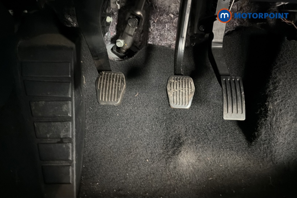 Ford Kuga Titanium First Edition Manual Petrol SUV - Stock Number (1645060) - 24th supplementary image