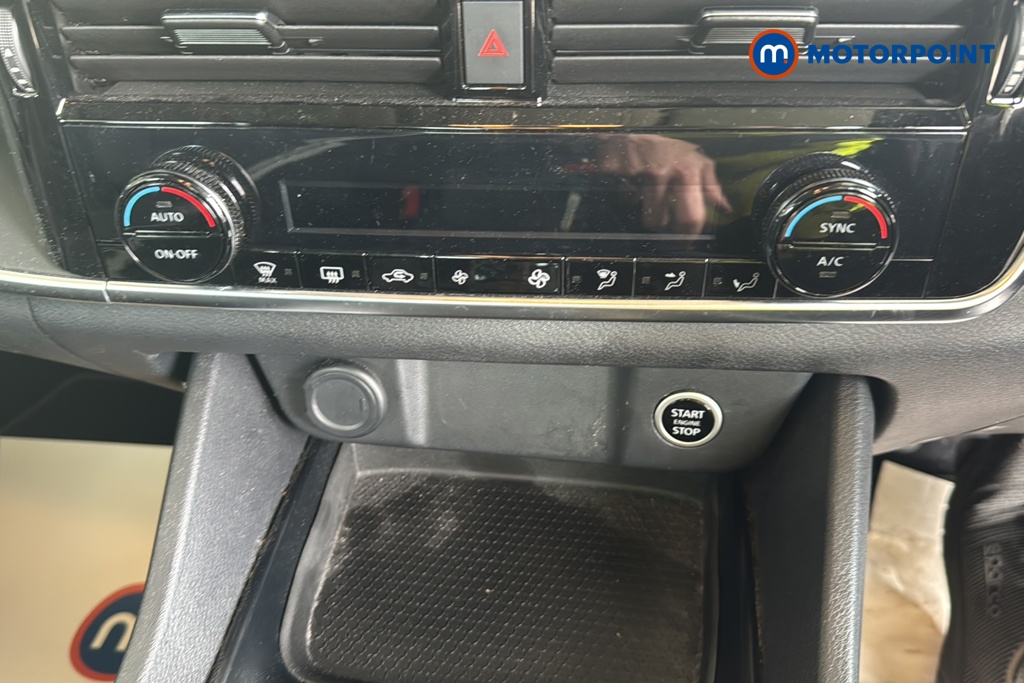 Nissan Qashqai Acenta Premium Automatic Petrol SUV - Stock Number (1645150) - 12th supplementary image
