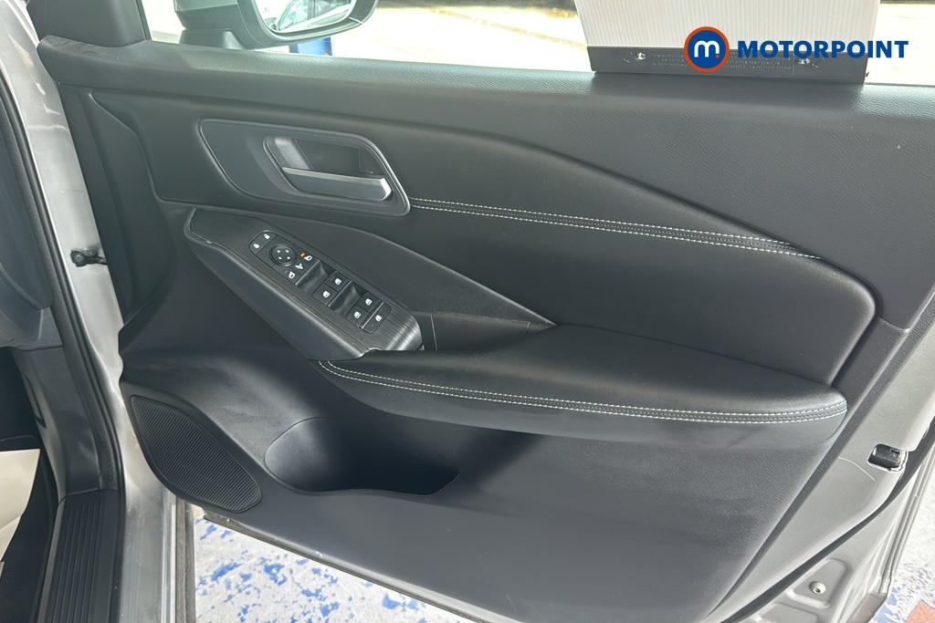 Nissan Qashqai Acenta Premium Automatic Petrol SUV - Stock Number (1645150) - 18th supplementary image