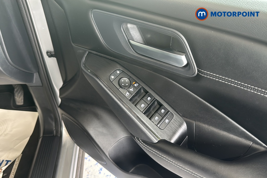 Nissan Qashqai Acenta Premium Automatic Petrol SUV - Stock Number (1645150) - 19th supplementary image